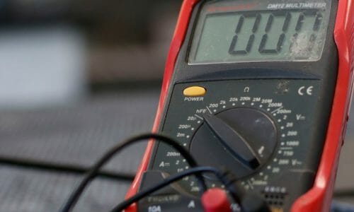 Using A Multimeter To Test An Outlet